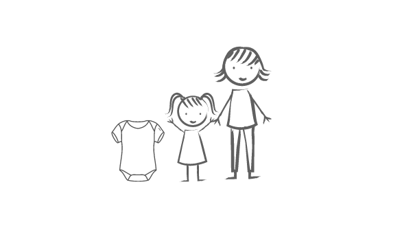Mutter kauft mit Kind Kinderkleidung